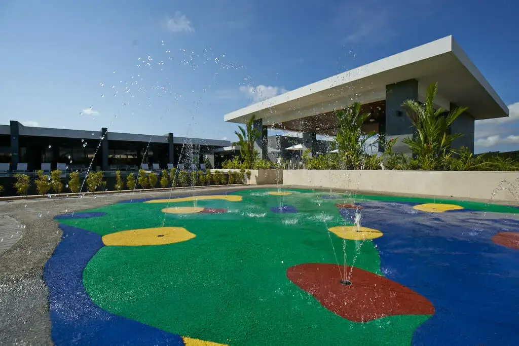 Parque acuático como amenidad del proyecto residencial Vallarta Residences en Paseo del Norte.