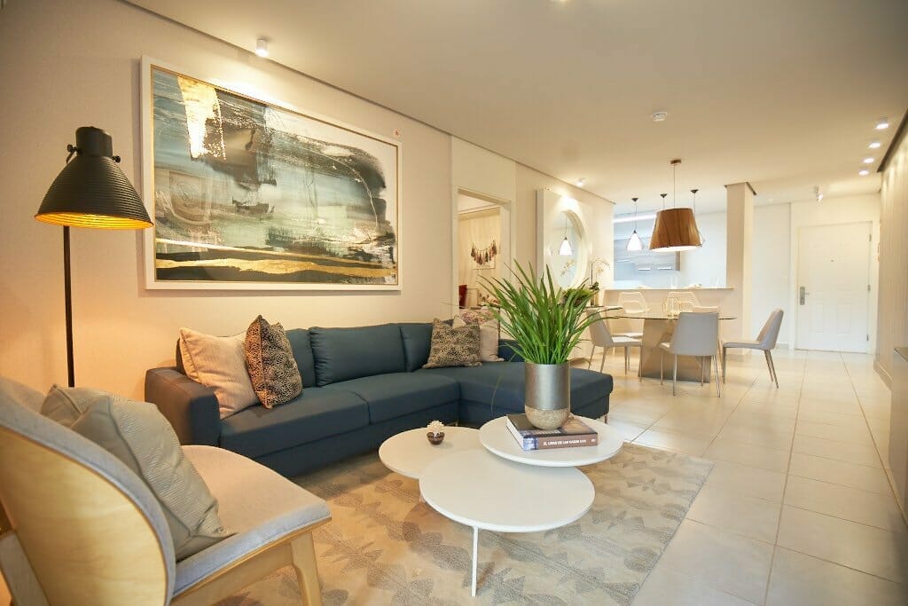 La sala de estar y el comedor del proyecto residencial Península Norte.