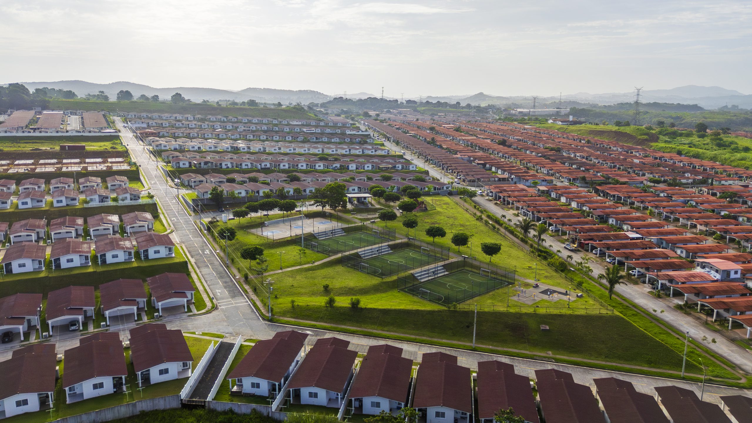 Casas en Arraiján con garita de seguridad: una prioridad para las familias panameñas